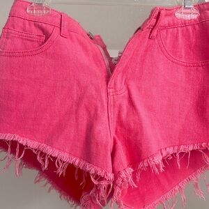 💕 (Petite) Bright Pink Distressed Denim Shorts 💕